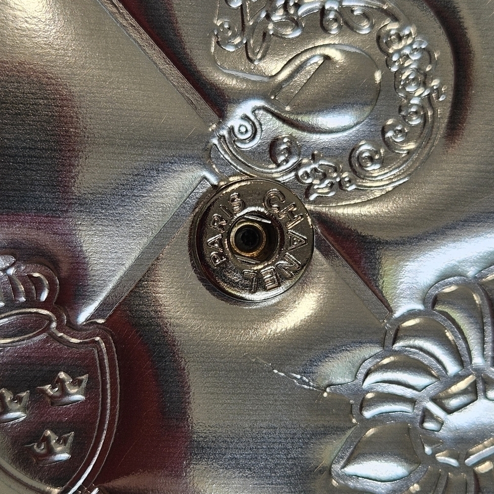 Chanel Vintage precious symbols Compact Silver Quilted Wallet - Picture 3 of 16